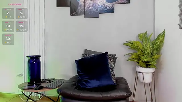 thomas eliotts online show from February 14, 8:05 pm