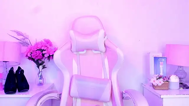 MollyBigBoobs12 online show from March 12, 11:33 pm