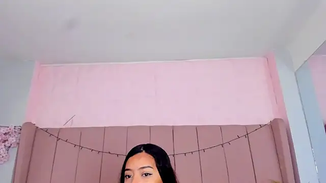 MollyBigBoobs12 online show from September 22, 8:22 pm