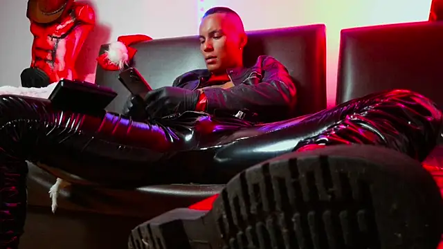 Leonnardo Jaramillo online show from December 21, 12:38 pm