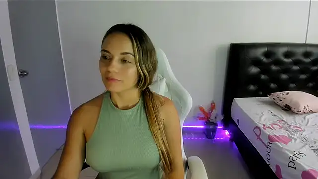 Sara lopez 28 online show from March 4, 5:34 pm