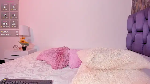 Snapshot of IsabellaAnngel chatting on March 9, 2:39 am IsabellaAnngel online show from March 9, 2:39 am