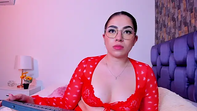 Snapshot of IsabellaAnngel chatting on March 22, 2:48 am IsabellaAnngel online show from March 22, 2:48 am