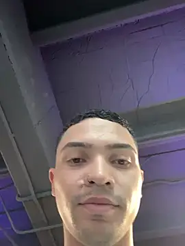 Snapshot of Thiago_Santo_ chatting on January 28, 9:08 pm Thiago Santo online show from January 28, 9:08 pm