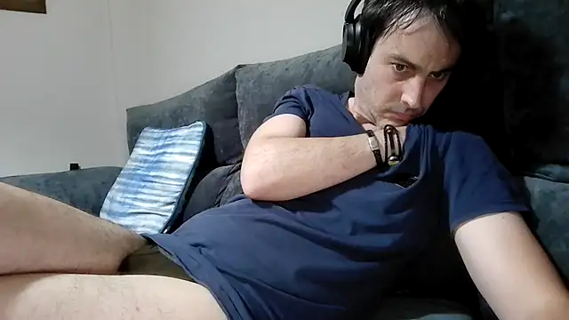 Snapshot of basquehotboy chatting on January 27, 5:58 pm basquehotboy online show from January 27, 5:58 pm