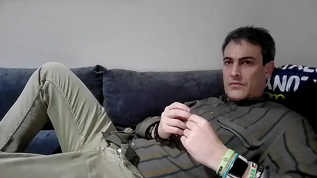 Snapshot of basquehotboy chatting on February 18, 10:14 pm basquehotboy online show from February 18, 10:14 pm