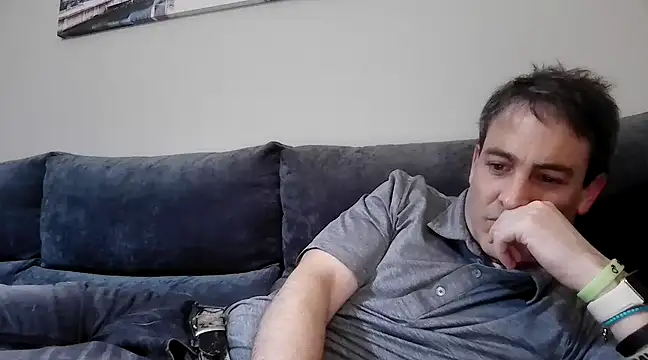 Snapshot of basquehotboy chatting on March 8, 9:40 pm basquehotboy online show from March 8, 9:40 pm