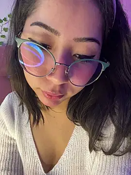 Snapshot of anni_ross chatting on June 27, 1:10 am anni ross online show from June 27, 1:10 am