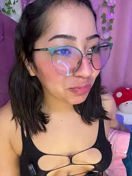 Snapshot of anni_ross chatting on June 29, 10:21 pm anni ross online show from June 29, 10:21 pm