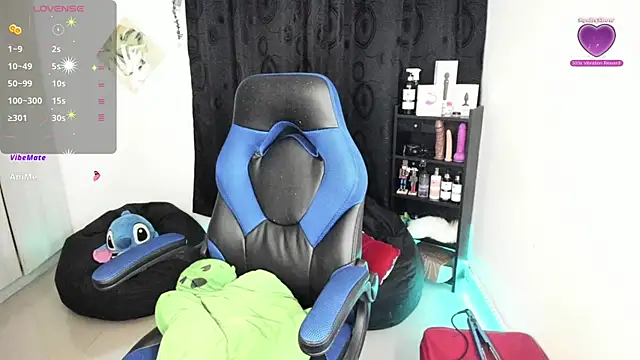 Snapshot of natasha777_v chatting on March 4, 12:50 am natasha777 v online show from March 4, 12:50 am