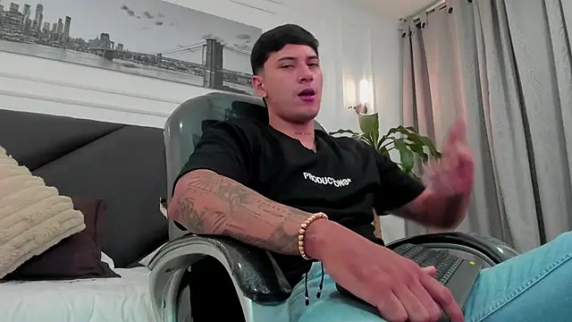 Damian23   online show from November 27, 10:17 am