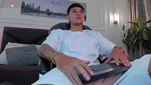 Damian23   online show from April 1, 11:00 am