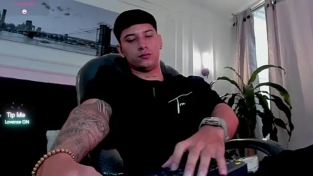 Damian23   online show from April 9, 12:21 pm