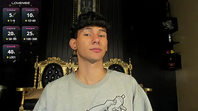 Snapshot of Alexx_tc chatting on December 5, 4:31 am Alexx tc online show from December 5, 4:31 am