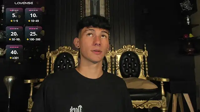 Snapshot of Alexx_tc chatting on December 7, 2:31 am Alexx tc online show from December 7, 2:31 am