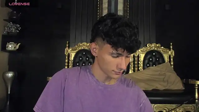 Snapshot of Alexx_tc chatting on December 10, 4:13 am Alexx tc online show from December 10, 4:13 am