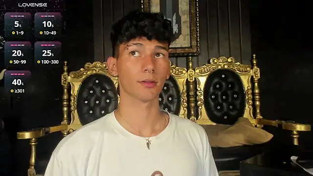 Snapshot of Alexx_tc chatting on December 15, 7:02 am Alexx tc online show from December 15, 7:02 am