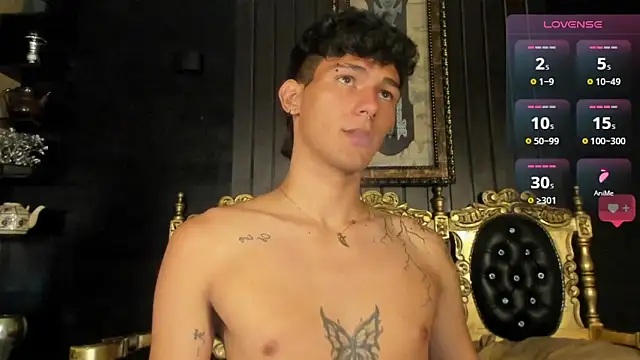 Snapshot of Alexx_tc chatting on December 22, 7:22 am Alexx tc online show from December 22, 7:22 am