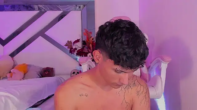 Snapshot of Alexx_tc chatting on January 14, 1:26 am Alexx tc online show from January 14, 1:26 am