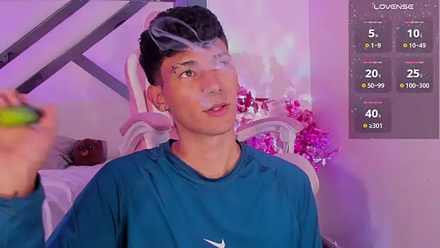 Snapshot of Alexx_tc chatting on January 14, 8:09 am Alexx tc online show from January 14, 8:09 am