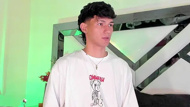 Snapshot of Alexx_tc chatting on January 30, 4:37 am Alexx tc online show from January 30, 4:37 am