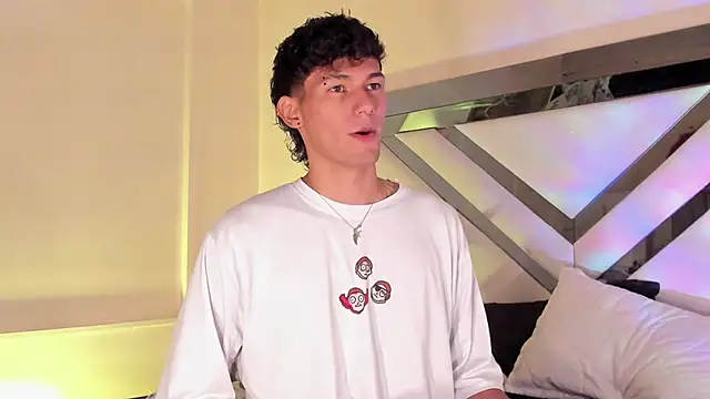 Snapshot of Alexx_tc chatting on February 4, 4:05 am Alexx tc online show from February 4, 4:05 am