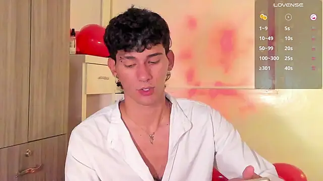 Snapshot of Alexx_tc chatting on February 14, 10:14 pm Alexx tc online show from February 14, 10:14 pm