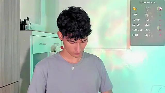 Snapshot of Alexx_tc chatting on February 18, 9:32 am Alexx tc online show from February 18, 9:32 am