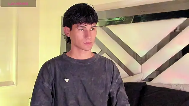 Snapshot of Alexx_tc chatting on February 19, 4:44 am Alexx tc online show from February 19, 4:44 am