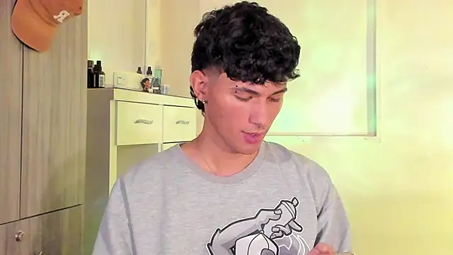 Snapshot of Alexx_tc chatting on February 21, 6:40 am Alexx tc online show from February 21, 6:40 am