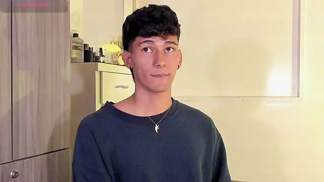 Snapshot of Alexx_tc chatting on March 12, 3:57 am Alexx tc online show from March 12, 3:57 am