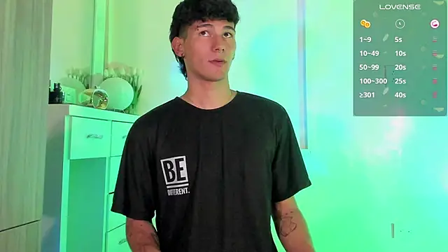 Snapshot of Alexx_tc chatting on March 14, 11:12 am Alexx tc online show from March 14, 11:12 am