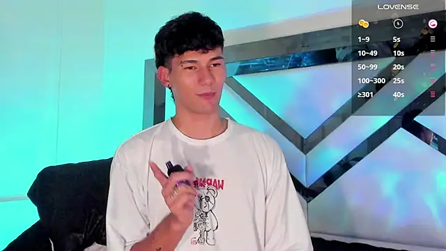 Snapshot of Alexx_tc chatting on March 15, 6:14 am Alexx tc online show from March 15, 6:14 am