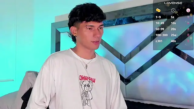 Snapshot of Alexx_tc chatting on March 15, 9:19 am Alexx tc online show from March 15, 9:19 am