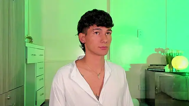 Snapshot of Alexx_tc chatting on March 17, 11:21 am Alexx tc online show from March 17, 11:21 am