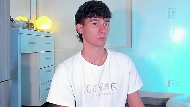 Snapshot of Alexx_tc chatting on March 22, 5:06 am Alexx tc online show from March 22, 5:06 am