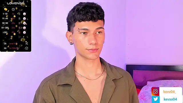 Snapshot of Alexx_tc chatting on September 15, 3:56 pm Alexx tc online show from September 15, 3:56 pm