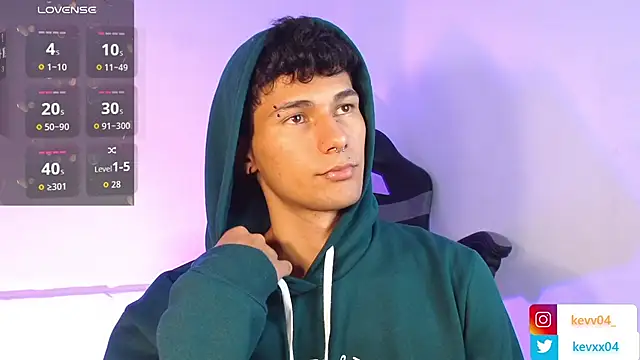 Snapshot of Alexx_tc chatting on September 20, 3:29 am Alexx tc online show from September 20, 3:29 am