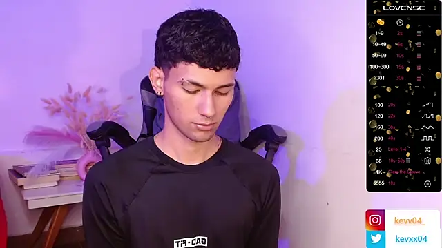 Snapshot of Alexx_tc chatting on October 30, 6:48 am Alexx tc online show from October 30, 6:48 am