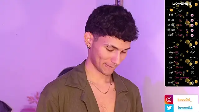 Snapshot of Alexx_tc chatting on October 31, 6:25 am Alexx tc online show from October 31, 6:25 am