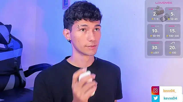 Snapshot of Alexx_tc chatting on November 6, 8:10 pm Alexx tc online show from November 6, 8:10 pm