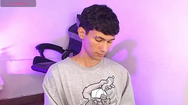 Snapshot of Alexx_tc chatting on November 19, 3:50 am Alexx tc online show from November 19, 3:50 am