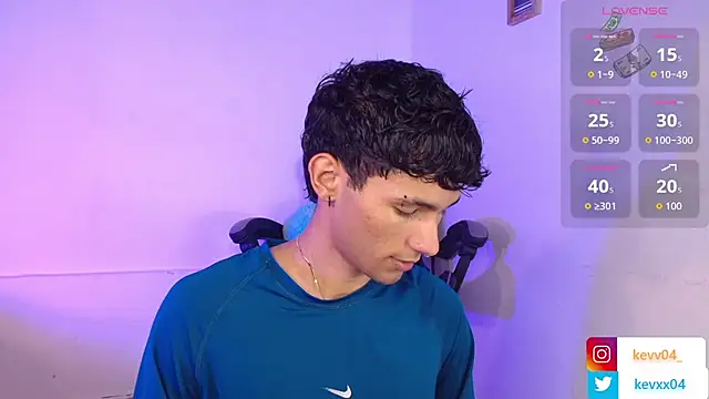 Snapshot of Alexx_tc chatting on November 25, 3:17 am Alexx tc online show from November 25, 3:17 am