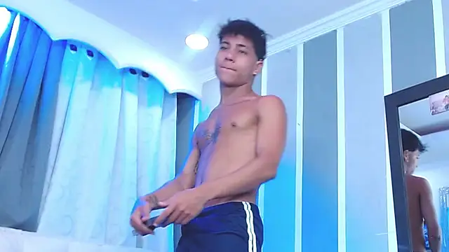 Snapshot of Sexys_Boys_Hot1 chatting on January 11, 6:24 am Sexys Boys Hot1 online show from January 11, 6:24 am