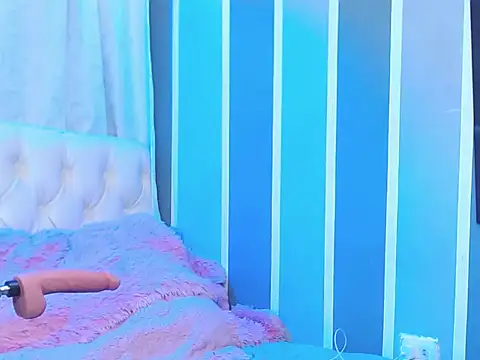 Snapshot of Sexys_Boys_Hot1 chatting on January 15, 5:40 am Sexys Boys Hot1 online show from January 15, 5:40 am