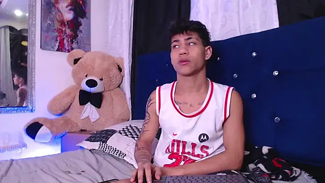 Snapshot of Sexys_Boys_Hot1 chatting on October 21, 1:50 am Sexys Boys Hot1 online show from October 21, 1:50 am