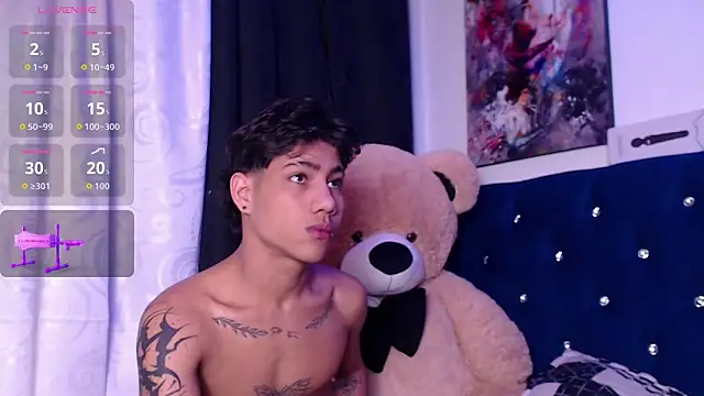 Snapshot of Sexys_Boys_Hot1 chatting on November 14, 3:05 am Sexys Boys Hot1 online show from November 14, 3:05 am