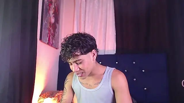 Sexys Boys Hot1 online show from February 12, 1:44 am