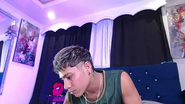 Sexys Boys Hot1 online show from June 7, 1:43 am