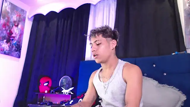 Sexys Boys Hot1 online show from June 8, 1:20 am